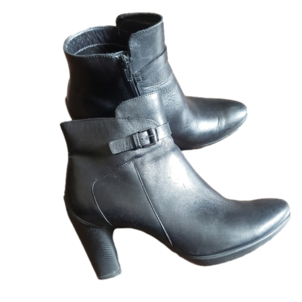 Ecco Leather Ankle Heel Boots